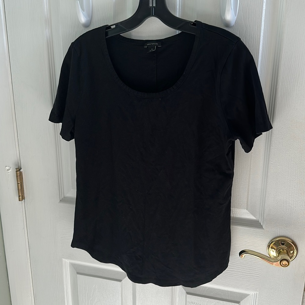 Basic Black short sleeved tee